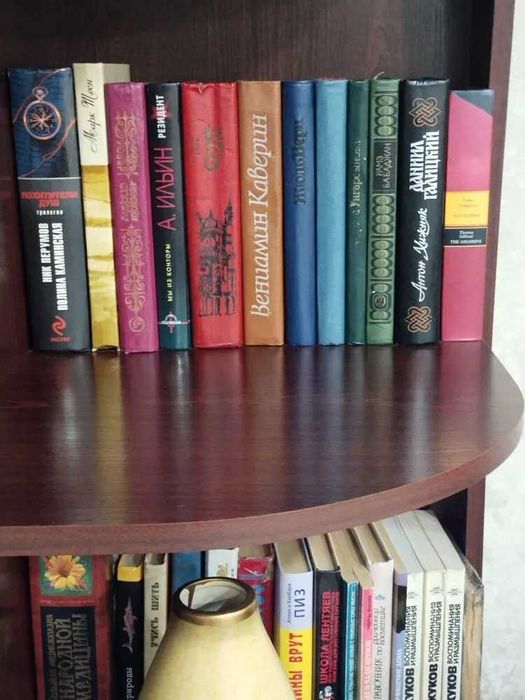 Книги разных жанров