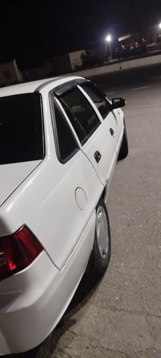 Nexia 2 ,1,6 sotiladi