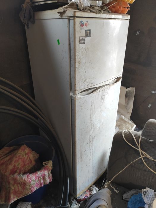 Продам холодильники