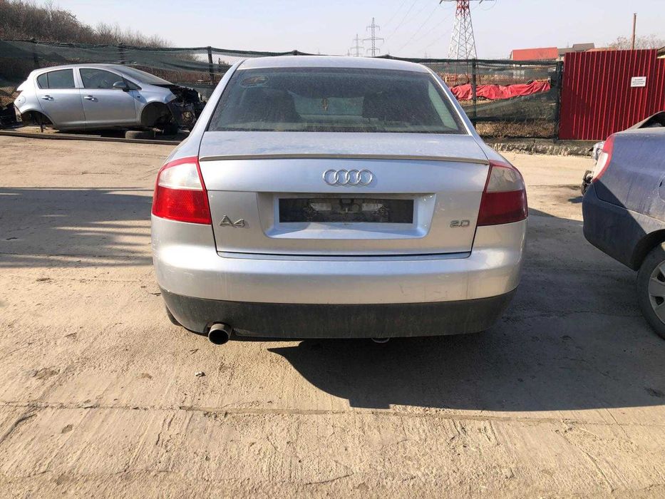 Dezmembram Audi A4 B6 2003 2.0 benzina
