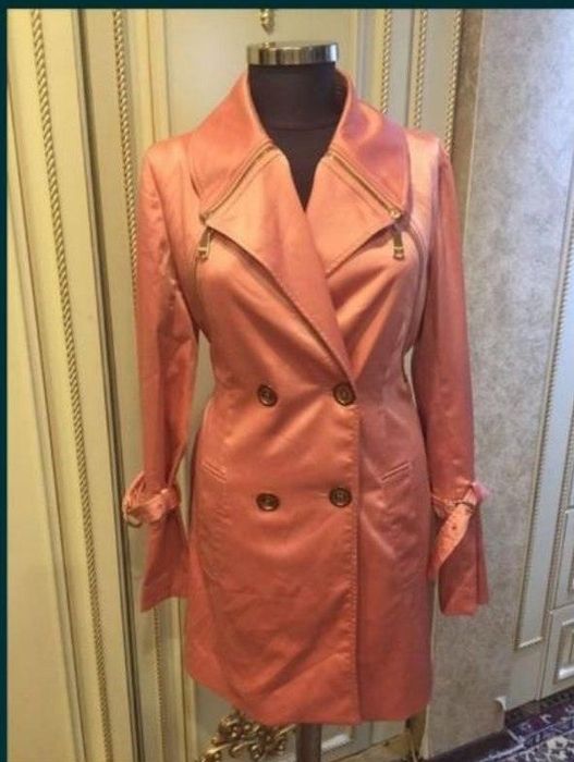 Пальто сюртук джинсовый,. Плащь атлас.