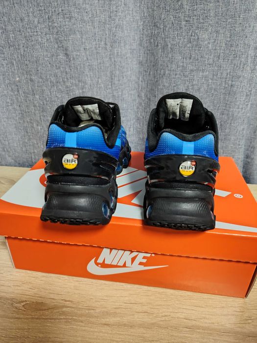 Оригинални маратонки NIKE номер 38.5