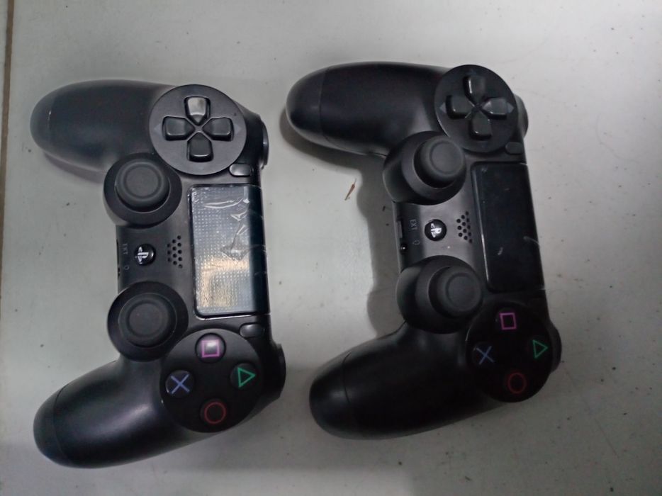 PlayStation 4 sotiladi yahshi holatda