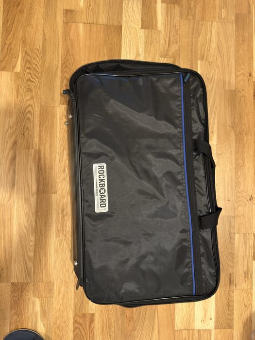 Pedalboard Rockboard Quad 4.2 cu gig bag