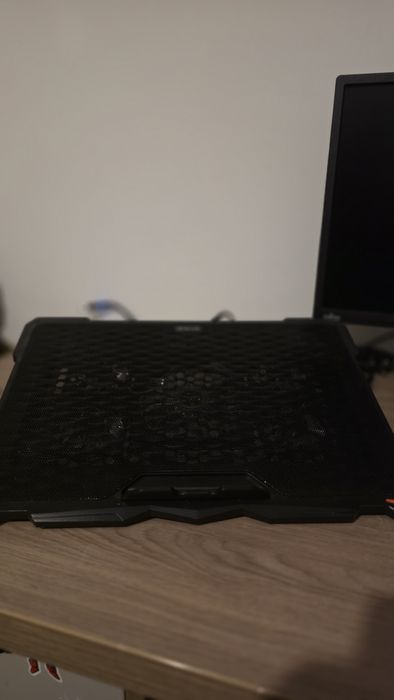 Laptop Gaming Alienware 15 R3 | i7, GTX 1070 8GB, 16GB RAM, 1.38TB Stocare (Dual SSD)+ Stand de înaltă performanță