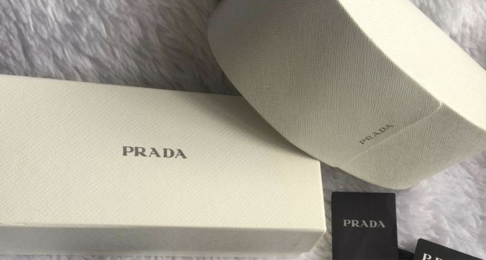 Ochelari de soare Prada