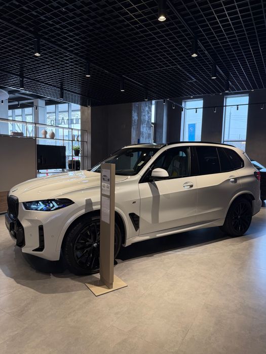 Продам BMW X5 xDrive 40i в наличии с Официальной гарантией