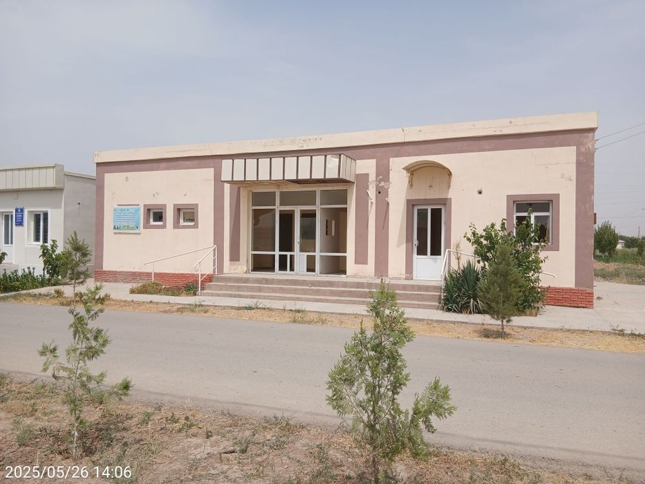 Ховли сотилади 6 хонали 8 сутук