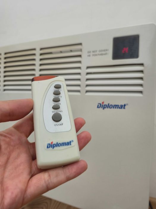 Стенен конвектор Diplomat DPL 1500 B