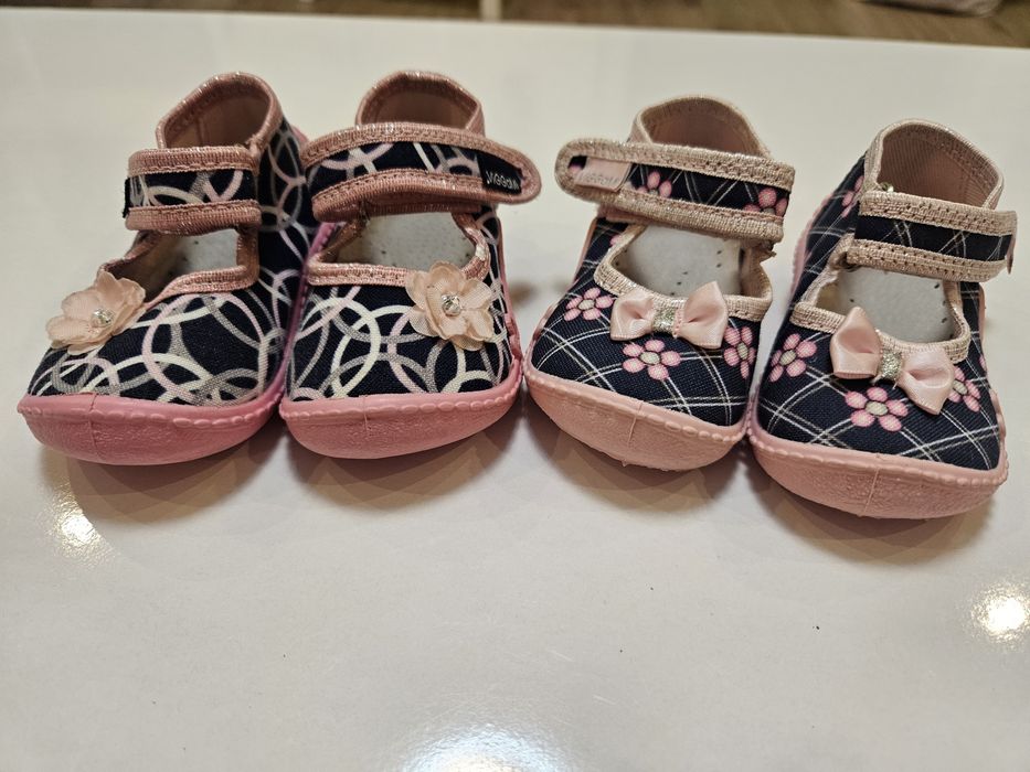 Лот пантофки за момиченце ViGGaMi 20, 21 номер