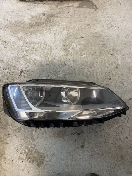 Far Dreapta VW Jetta 2010-2014