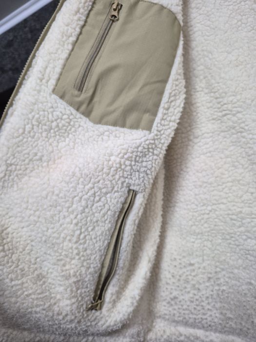 Продам куртку на мальчика подростка