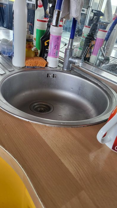 Продам КУХНЮ жёлтого