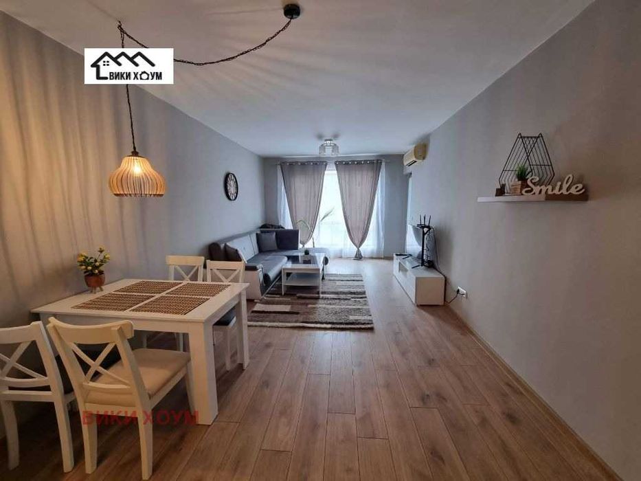 Продава се Двустаен апартамент в Варна, Център - 87 кв.м за 1513 €/кв.м - Снимка #1