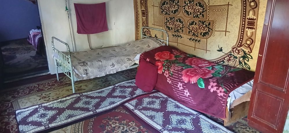 Srochni sotiladi 4 sotiq uy