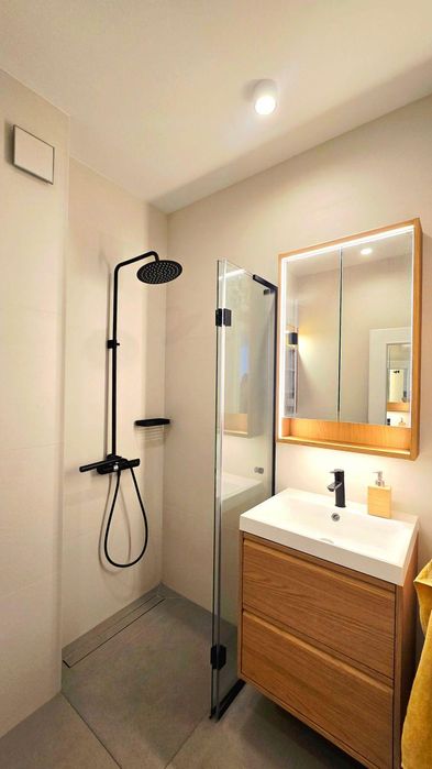 Дава се под наем Двустаен апартамент в София, Лозенец - 64 кв.м за 957.27 € - Снимка #9