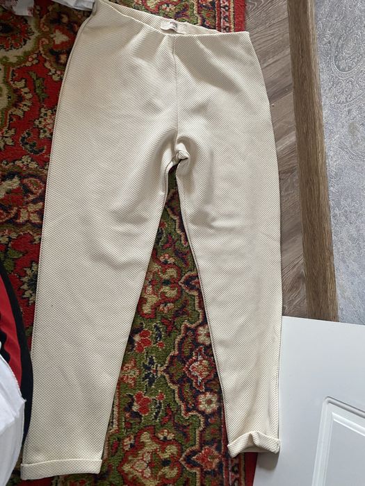 Продаеться костюм zara