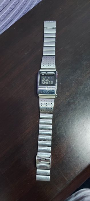 Продам часы CASIO электроника