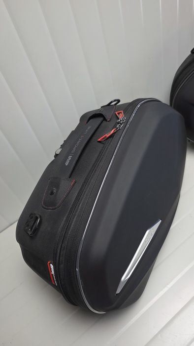 Side case noi Givi ST609  Kawasaki Honda Suzuki  cutii laterale valize