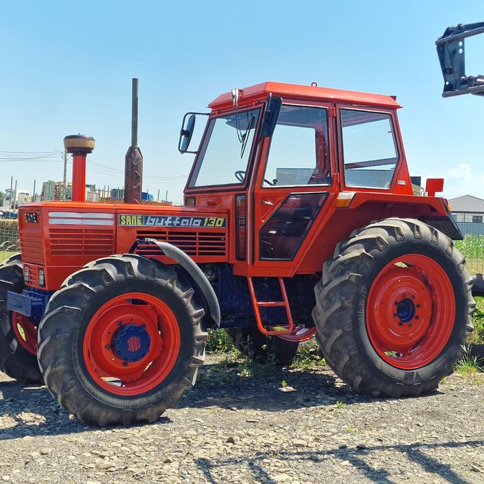 Same Buffalo 130 tractor 4x4 recent adus !