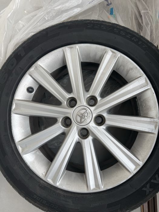 Оригинальные диски от камри 50 R17