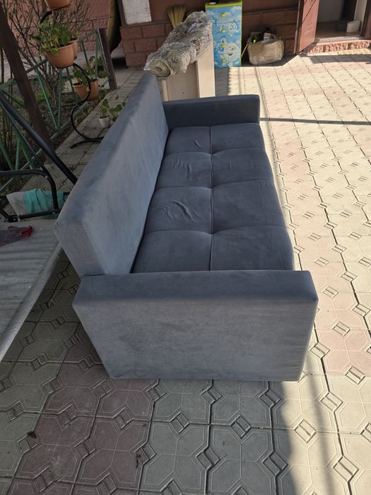 Продам Диван 210см