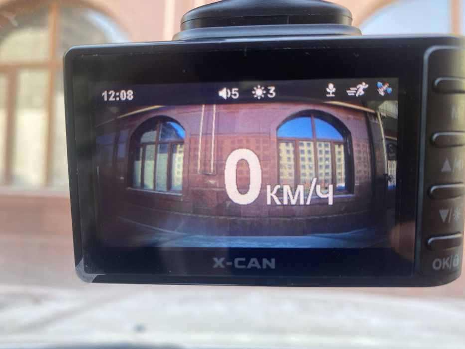 Видеорегистратор с GPS-информатором