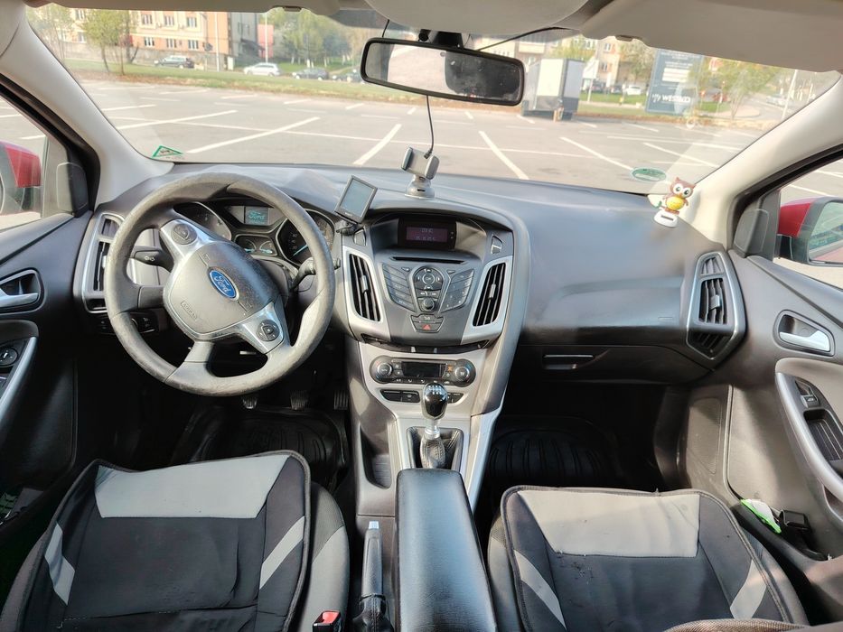 FORD Focus 2011 — imagine 4