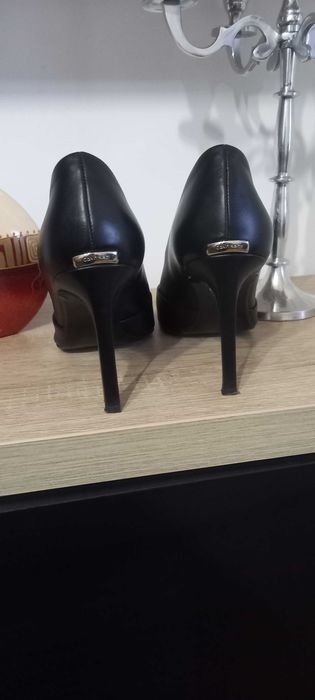 Pantofi din piele Calvin Klein, mărimea 39