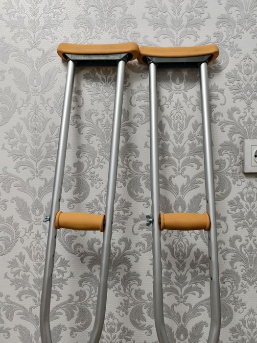 Костыли/ костыль