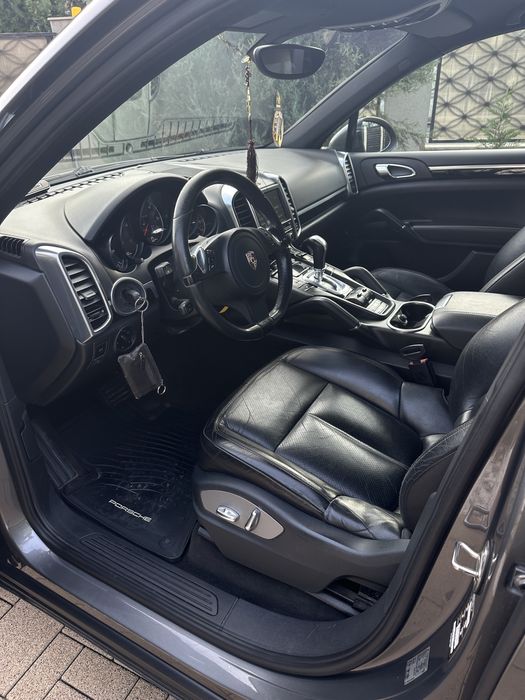 Porsche cayenne 3.0 245cp