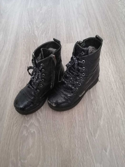 продам детскую обувь