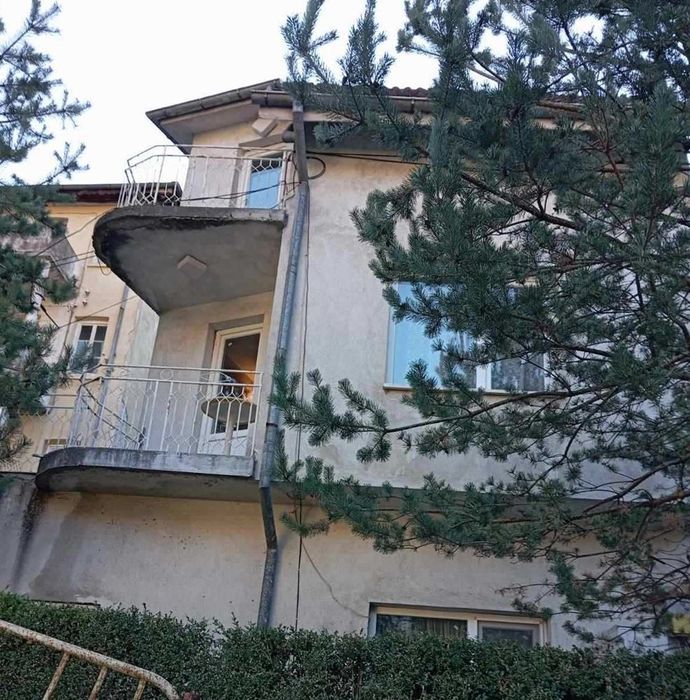 Къща в Пловдив, област-с.Нареченски бани площ 210 цена 75900