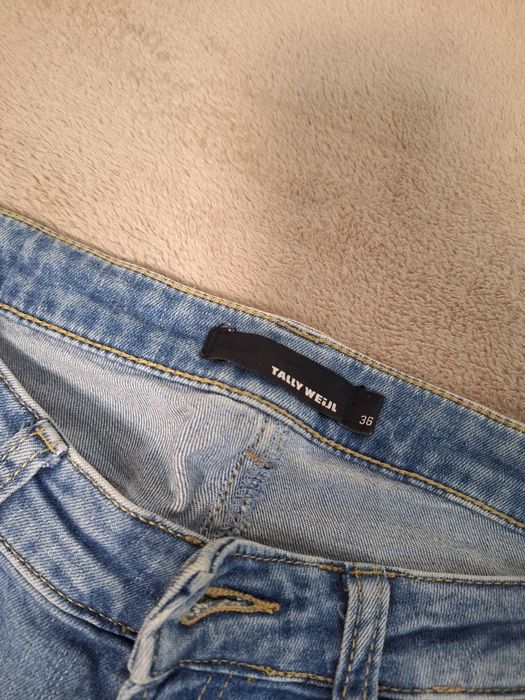 Дамски маркови дънки