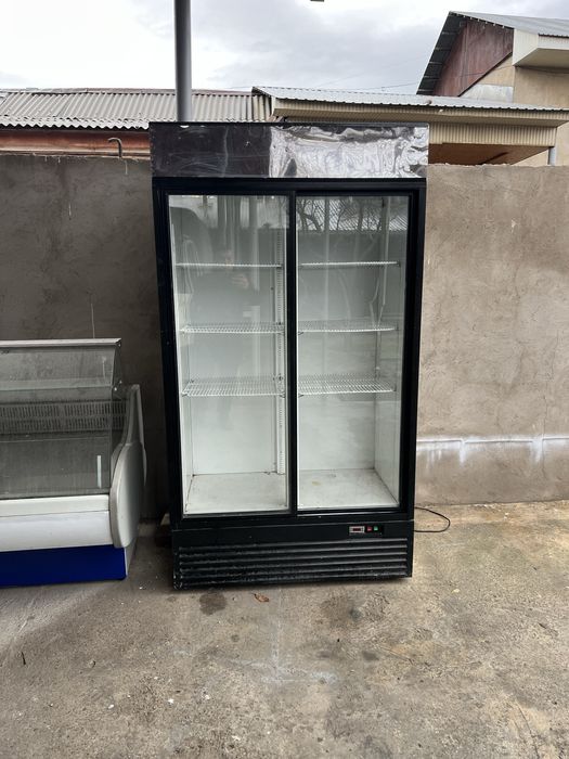 Витринный шкаф холодильник