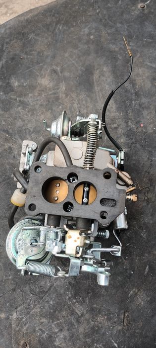 Vând carburator suzuki vitara 1.6 8v