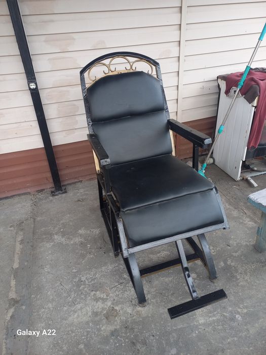 Кресло качалка маятниковая