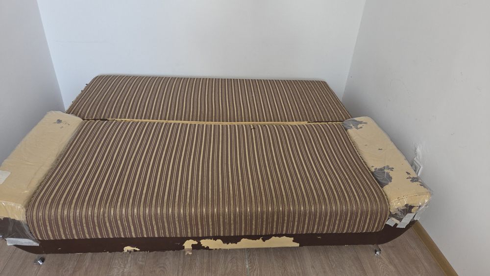 Отдам даром диван