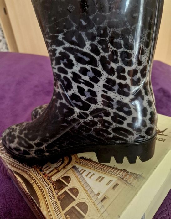 Резиновые сапоги