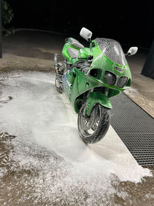 Vând sau schimb Kawasaki zx7r