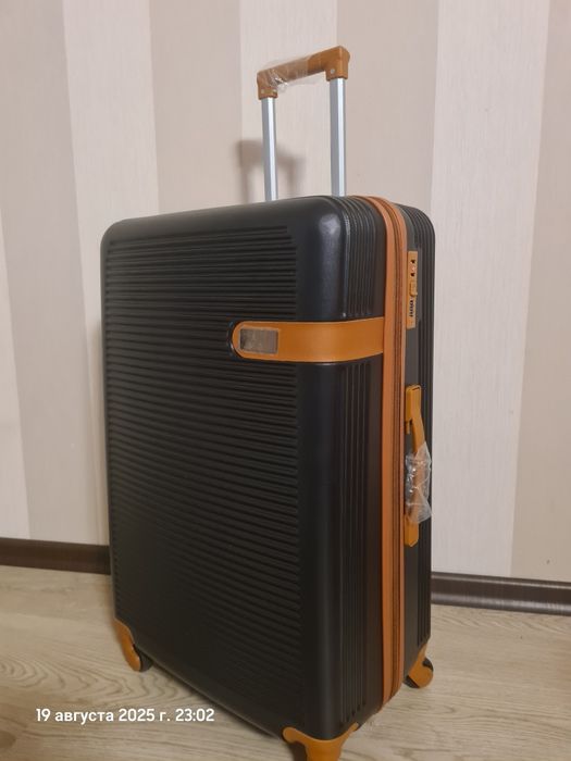 Чемодан дорожный разных размеров