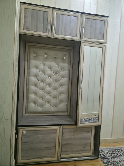 Прихожка учун мебел сотилади. МДФ.. Заказга килинган.