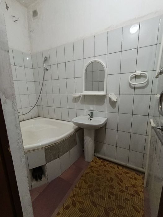 Срочно сотилади квартира