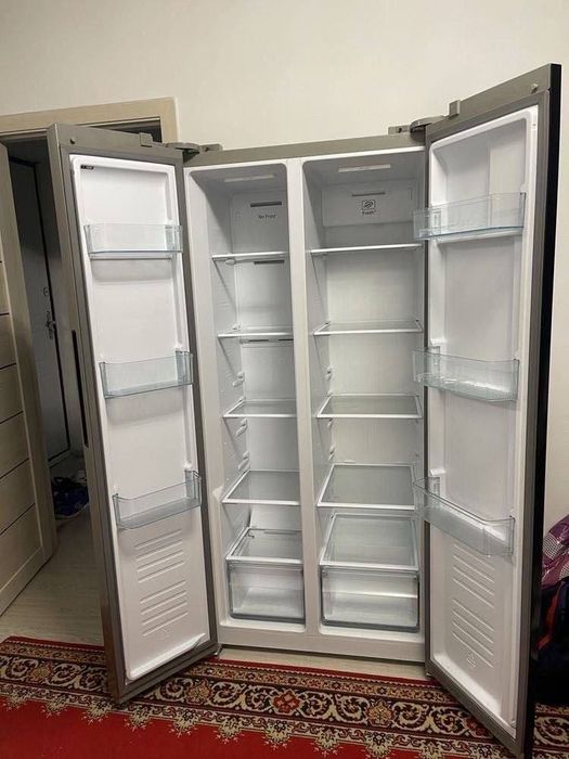 Продам двухкамерный холодильник