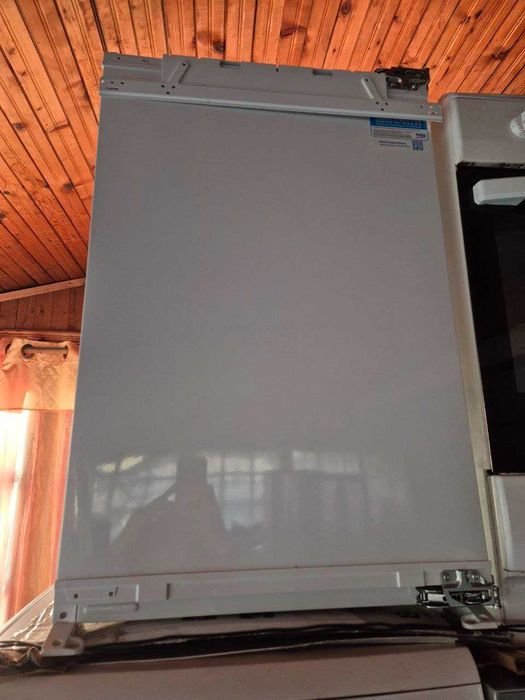 Вграден хладилник BEKO с камера – Отлично състояние