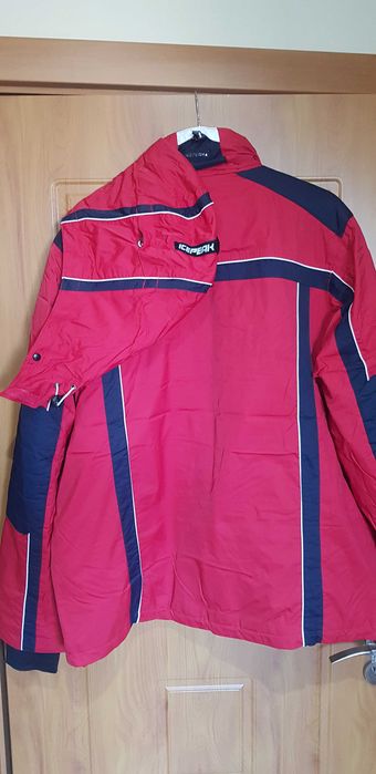 Продавам ски яке и каска