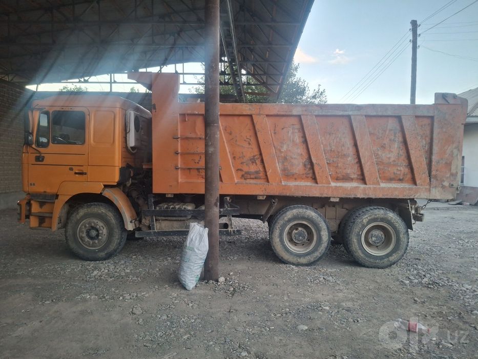 Shacman kuzif yuk xonasi sotiladi