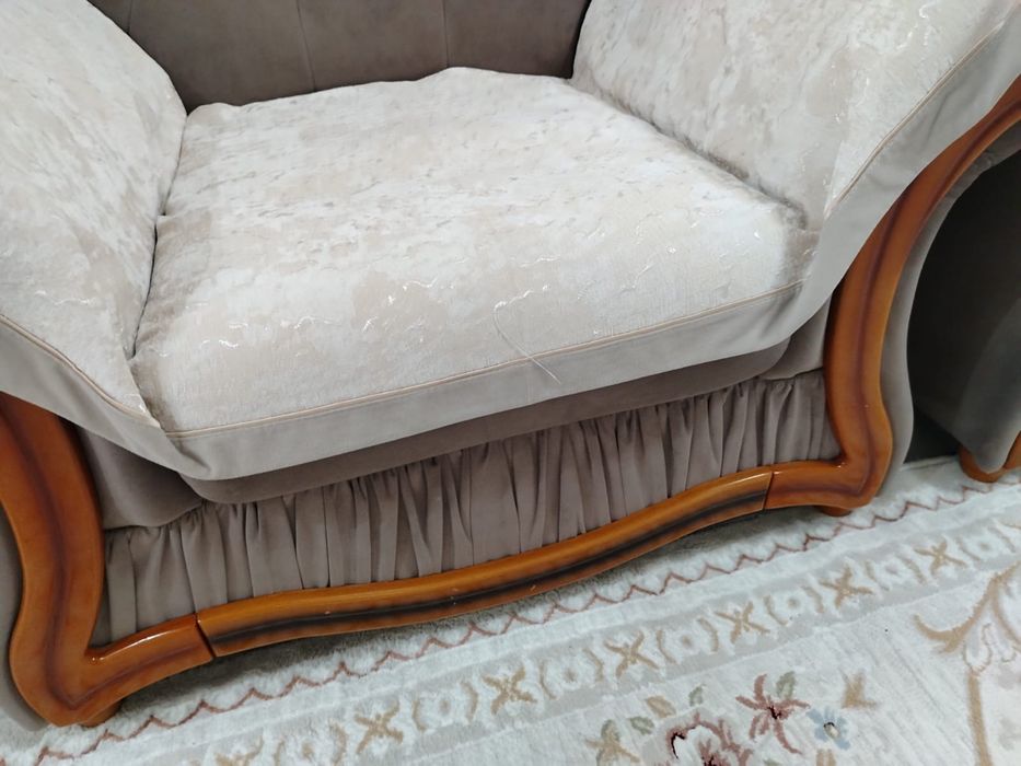 Продам диван(2+1+1),фирма Ariba