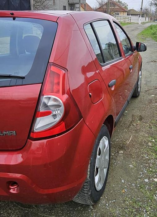 Vând Dacia Sandero
