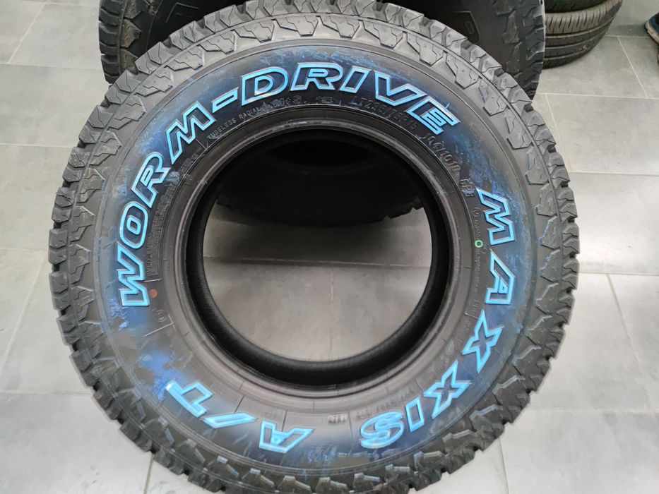 Нови Всесезонни гуми All Terrain 235 75 15 - Maxxis